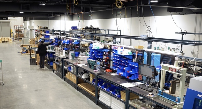 Modernizing Assembly Processes with 200 Modular Workstations
